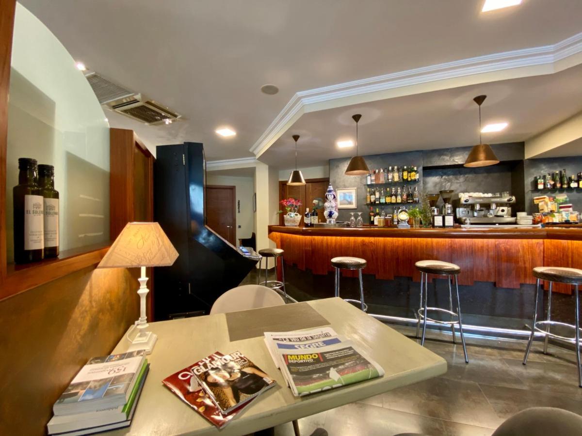 Hostal Bonavista Cervera  Eksteriør billede